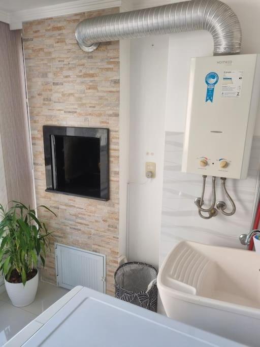 1 Quadra Da Praia E Da Roda Gigante Balneario Camboriu Ngoại thất bức ảnh