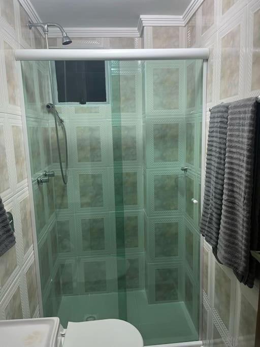 1 Quadra Da Praia E Da Roda Gigante Balneario Camboriu Ngoại thất bức ảnh